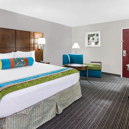 Holiday Inn Hotel & Suites Oklahoma City North By Ihg Eksteriør billede