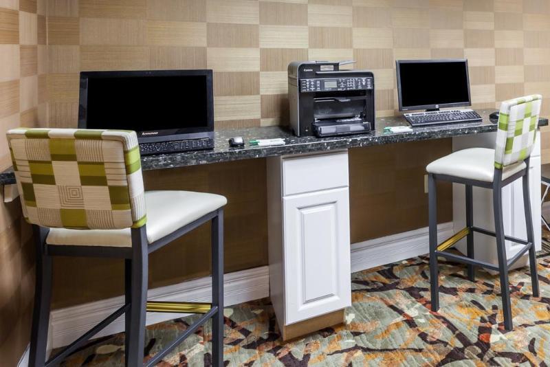 Holiday Inn Hotel & Suites Oklahoma City North By Ihg Eksteriør billede